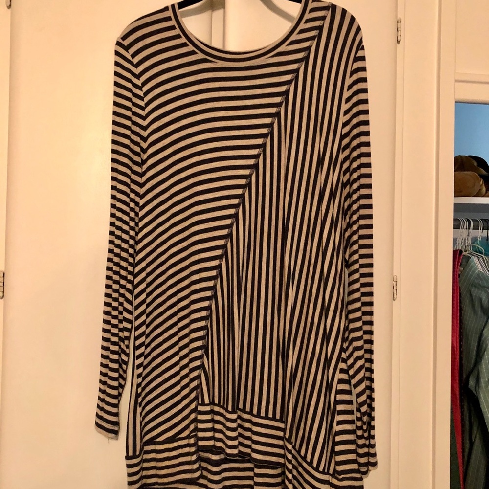 CAbi tunic